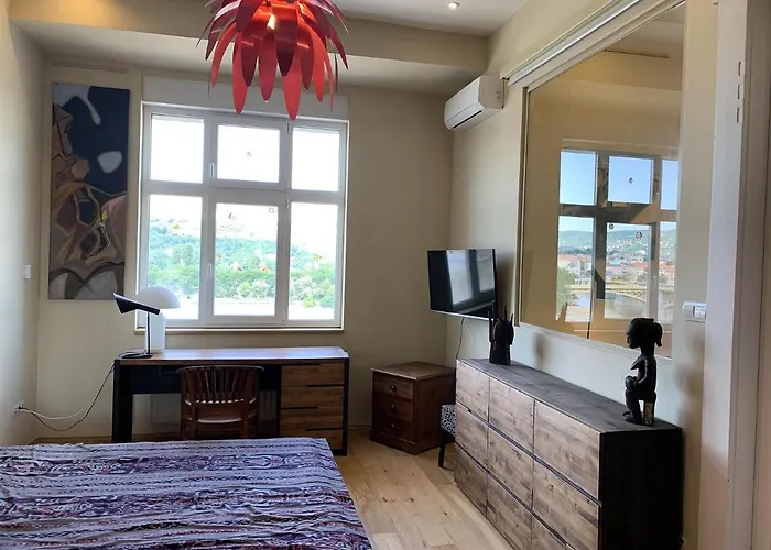 Riverside Gem In The Center Appartement *